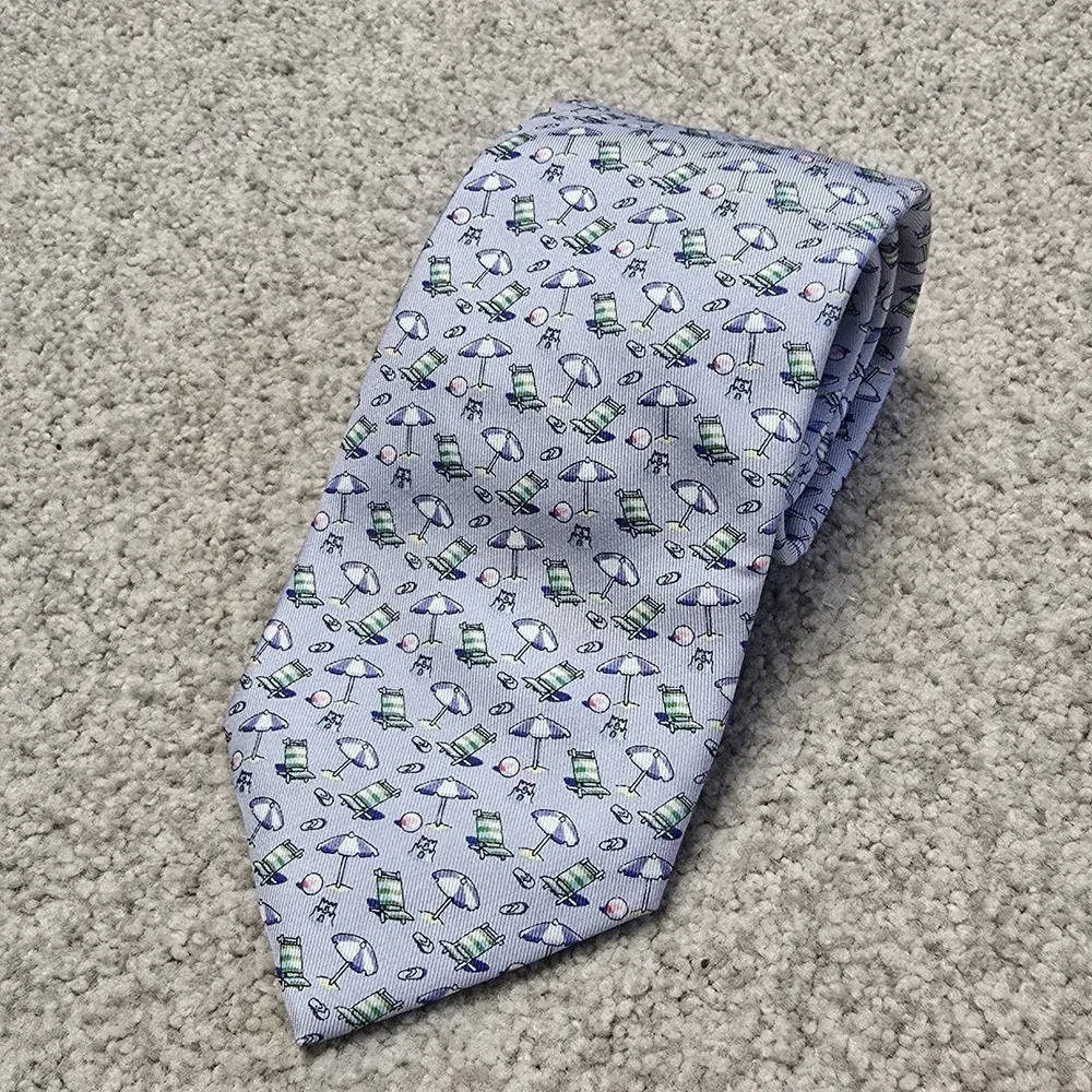 Vineyard Vines Men's Silk Tie Day at the Beach Blue XL Beach Umbrella & Chair‎